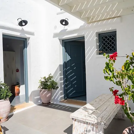 5 Traditional * Livadi (Astypalaia)