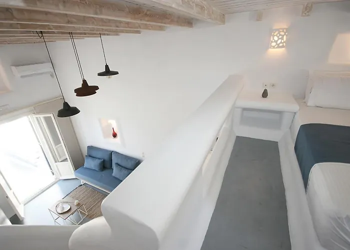 5 Traditional Hotel *