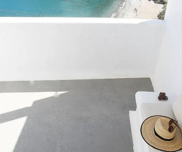 5 Traditional Hotel *