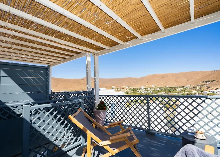 5 Traditional Hotel *